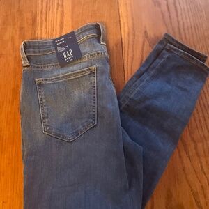 Nwt Gap 31 super stretch